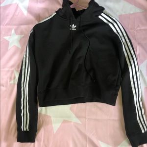 xs adidas sweatshirt